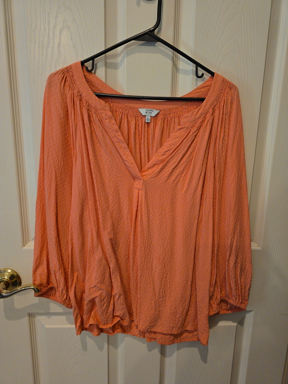crown & ivy Coral Split-Neck Peasant Tunic